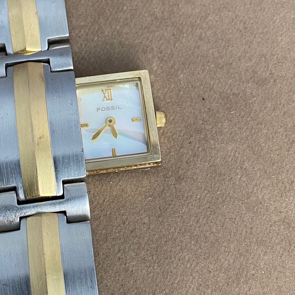 Vintage Fossil Peak a Boo 2 Tone Bracelet Watch - Picture 10 of 10